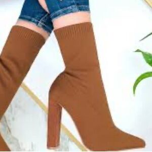 Brown Heeled Boots with Knit Design